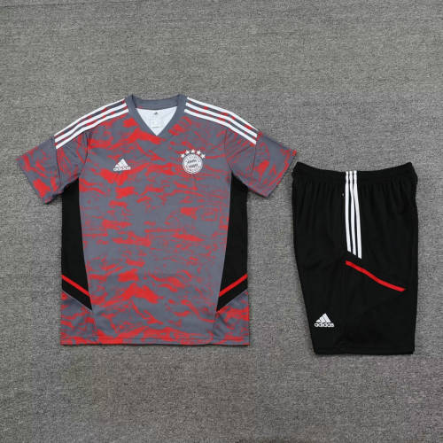 23/24 Bayern Training Soccer Jerseys