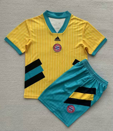 23/24 Bayern Kids Training Soccer Jerseys