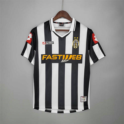 01-02 Juventus Home