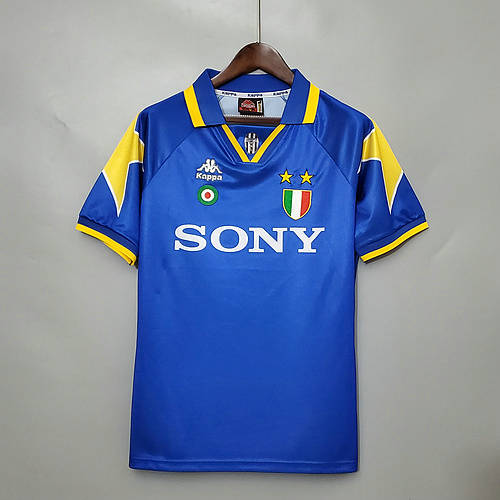 95-97 Juventus Away