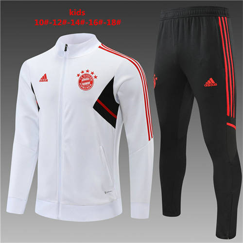 22/23 Bayern Kids Jackets