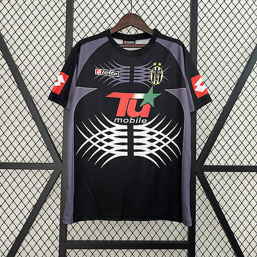 01-02 Juventus Black Goalkeeper Retro Jersey